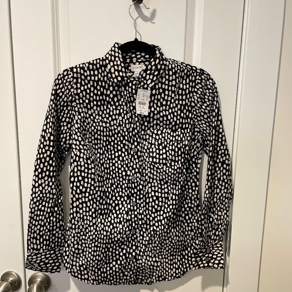 J. Crew Tops - J.Crew button down long sleeve shirt.